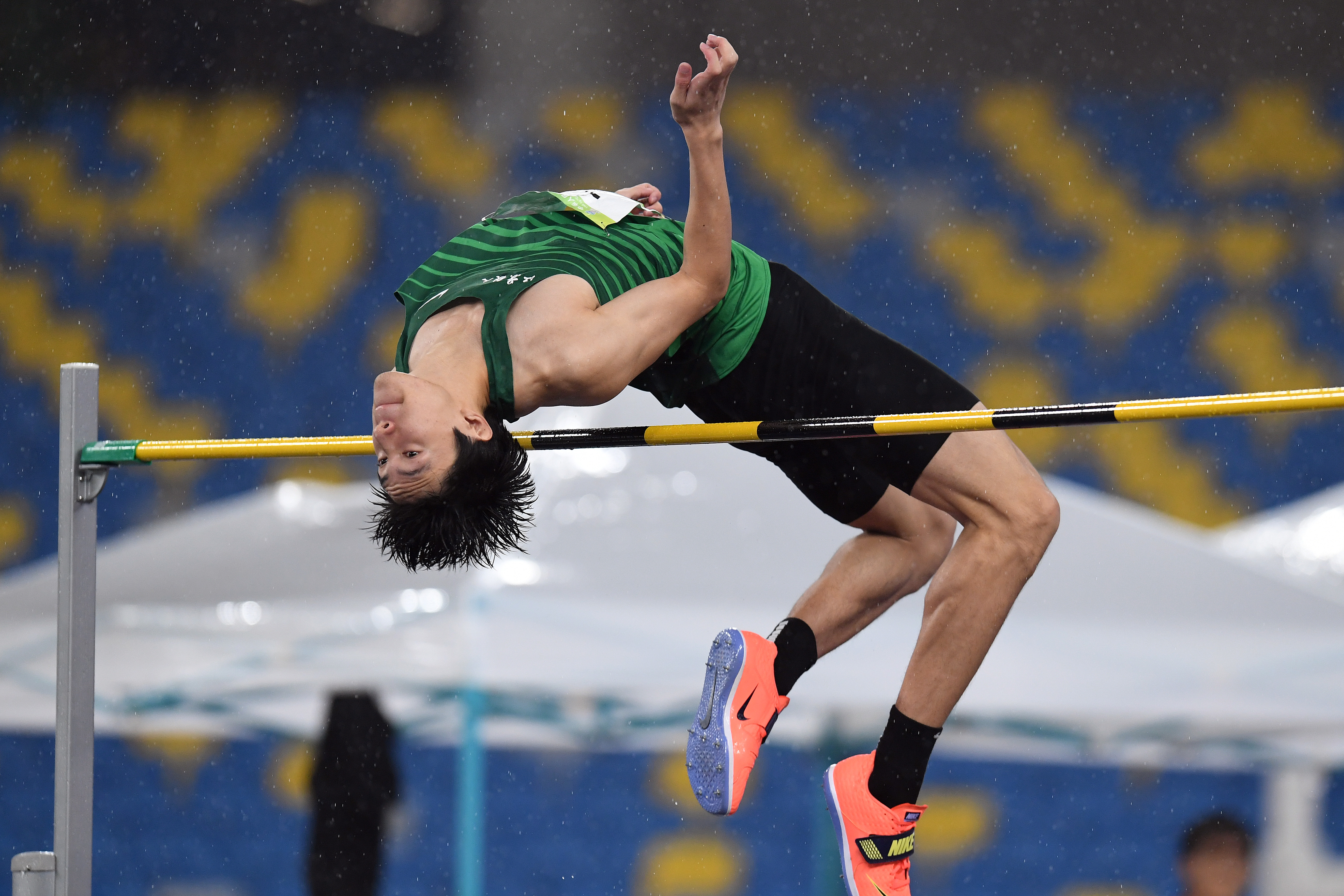 期待再攀高江苏小将王振十四运男子跳高登顶