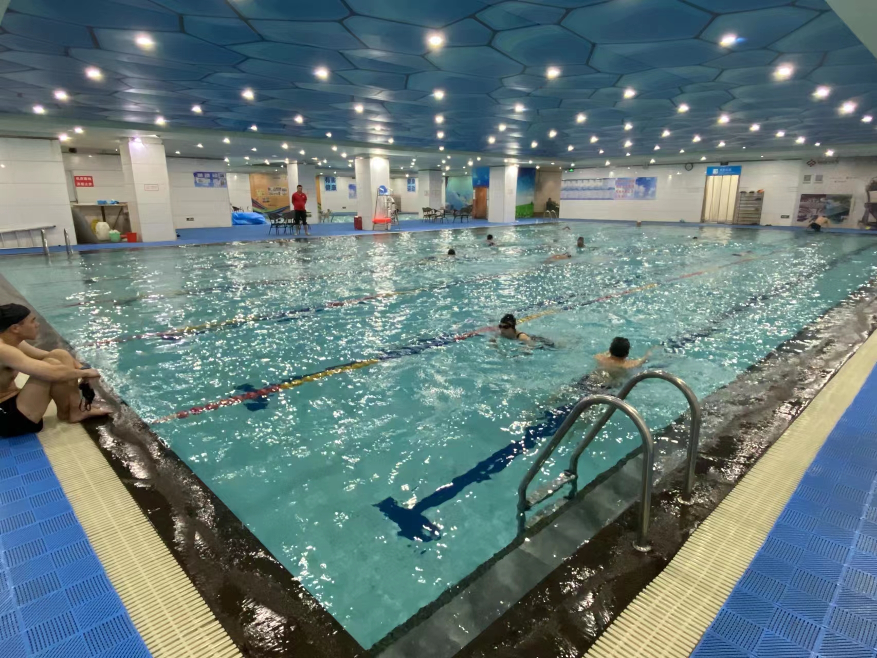 秦淮体育中心游泳馆 供图