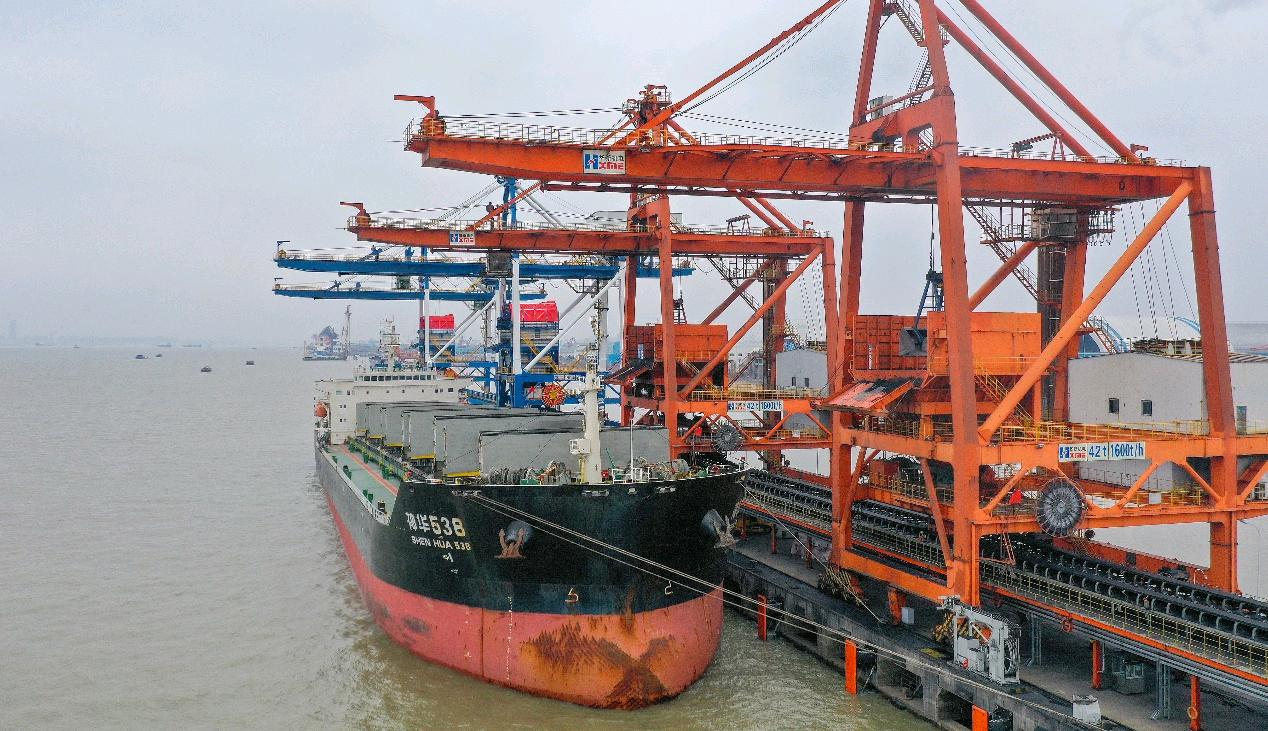 靖江港半年吞吐量超亿吨 逆风稳增长创下历史新高