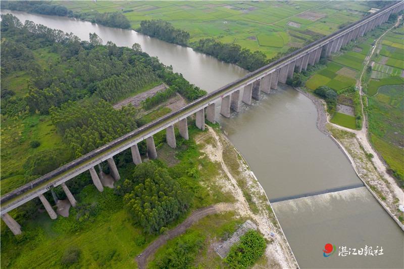 雷州半岛青年运河图片