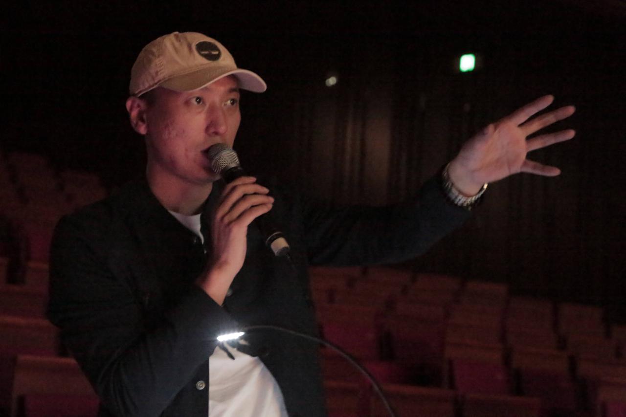 在校期间,王峰对老派话剧作品也不大感冒,更偏好先锋实验派,主要面向