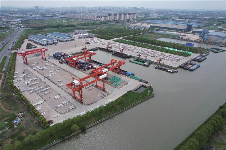 金坛港提高服务能级助力循环畅通大交通构建城市发展大格局,当前,金坛