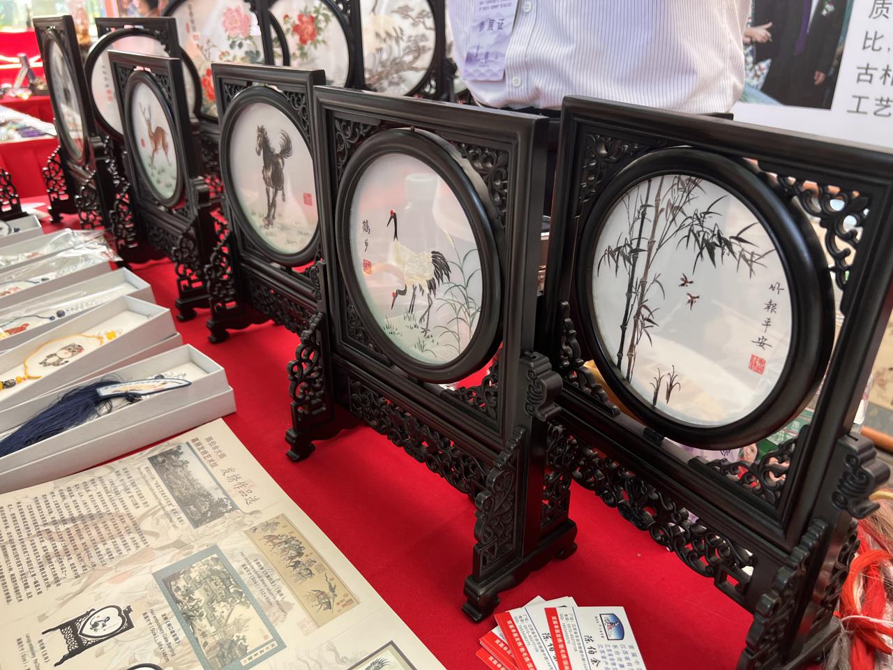 东台发绣,东台发绣文字名片,东台发绣图片(第3页)_大山谷图库